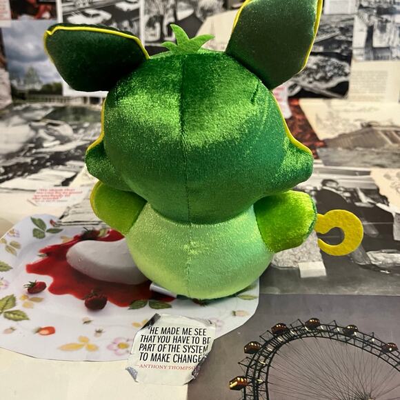 fnaf funko radioactive foxy plush - Picture 5 of 6